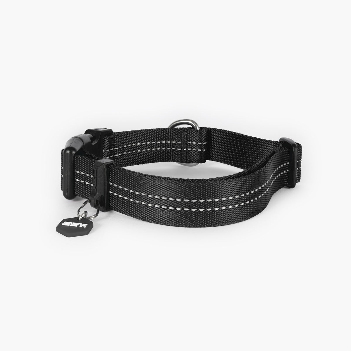Essential Adjustable Collar